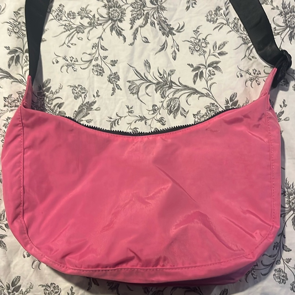 Baggu medium nylon crescent bag azalea pink